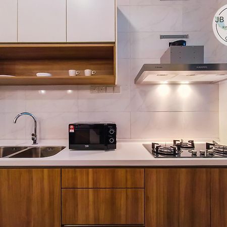Twin Galaxy By Greatday Apartment Джохор Бахру Екстериор снимка