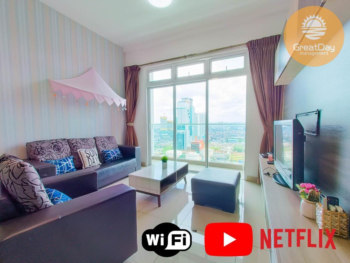 Twin Galaxy By Greatday Apartment Джохор Бахру Екстериор снимка